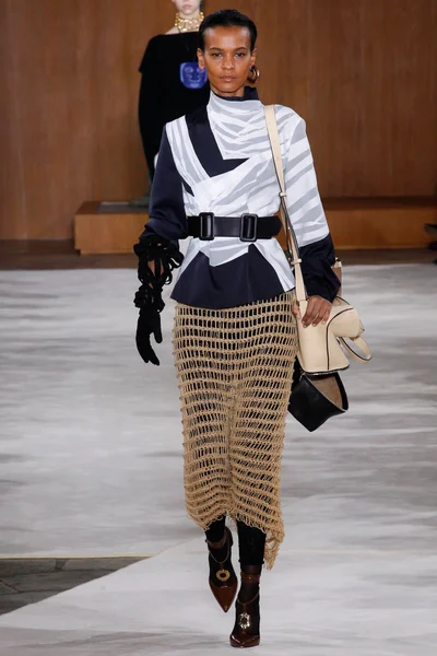 Look 4